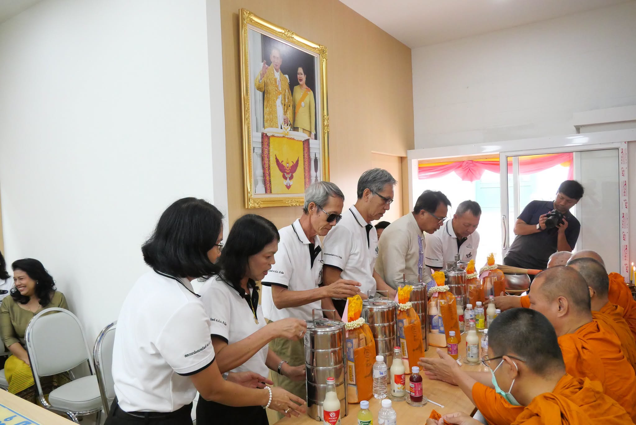 title - รองเลขาธิการ ส.ป.ก. ร่วมพิธีสักการะสิ่งศักดิ์สิทธิ์และพิธีสงฆ์ วันทำบุญสหกรณ์ออมทรัพย์สำนักงานการปฏิรูปที่ดินเพื่อเกษตรกรรม จำกัด เนื่องในโอกาสเปลี่ยนแปลงที่ตั้งสำนักงานแห่งใหม่ 